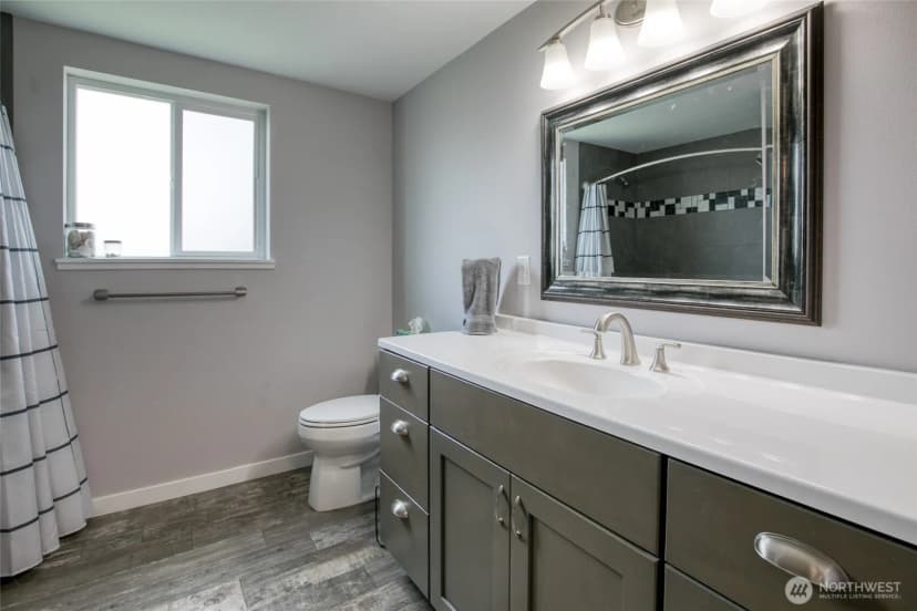 Property photo for 218 B Street, Cosmopolis photo 23
