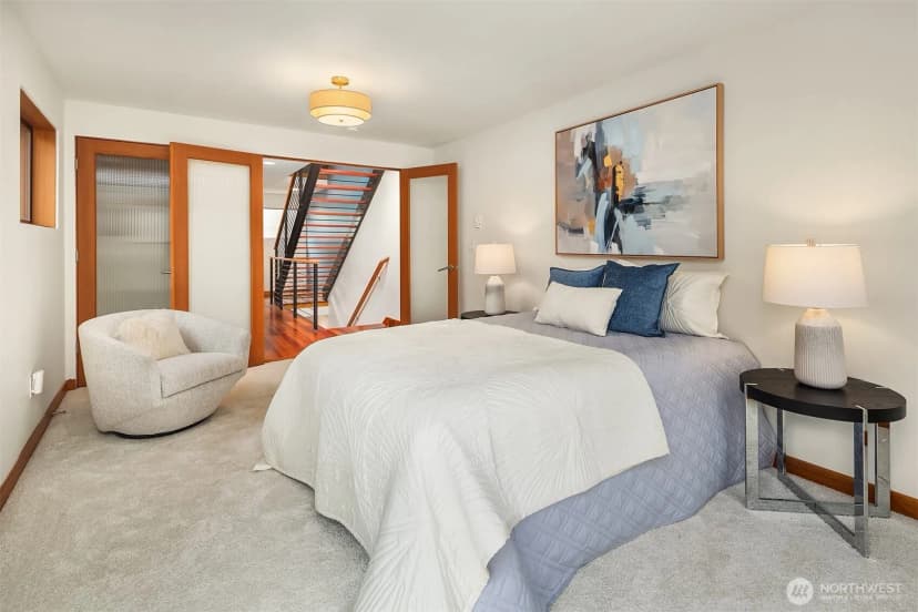 Property photo for 2423 Ne 75th Street, Seattle photo 4