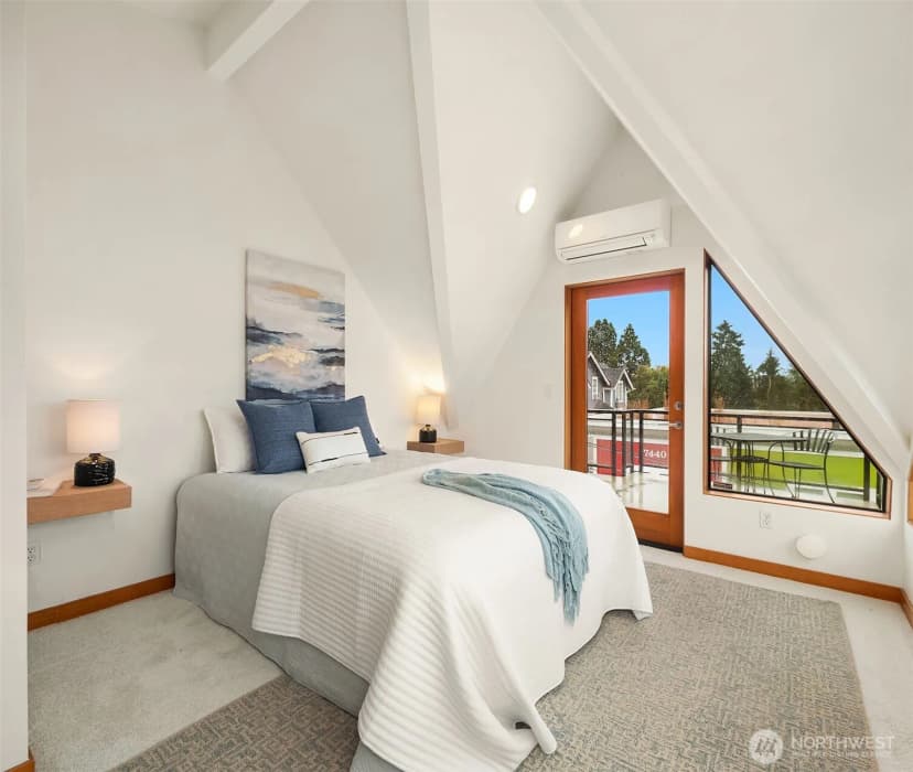 Property photo for 2423 Ne 75th Street, Seattle photo 19