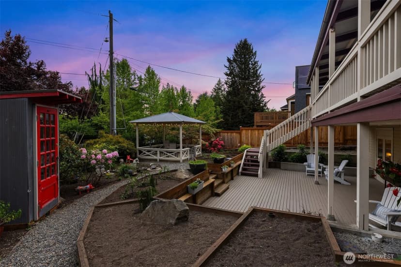 Property photo for 4712 Sw Brace Point Drive, Seattle photo 8