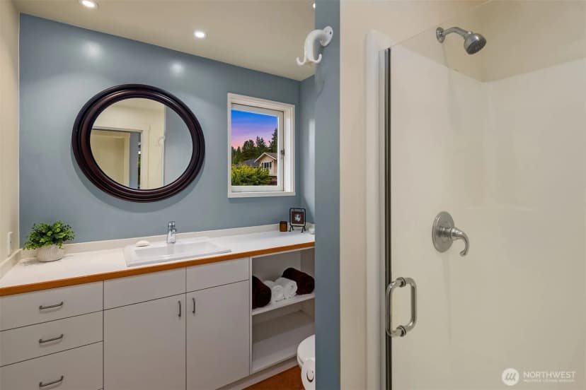 Property photo for 4712 Sw Brace Point Drive, Seattle photo 31