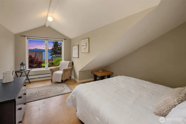 Property photo for 4712 Sw Brace Point Drive, Seattle photo 4