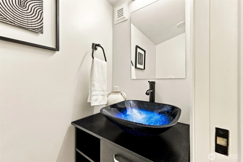 Property photo for 7742 30th Avenue Sw, Seattle photo 11