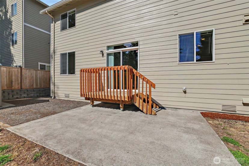 Property photo for 2021 Ne 25th Place, Renton photo 34