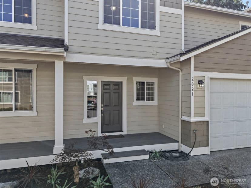 Property photo for 2021 Ne 25th Place, Renton photo 2