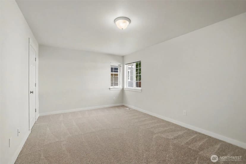 Property photo for 2021 Ne 25th Place, Renton photo 30