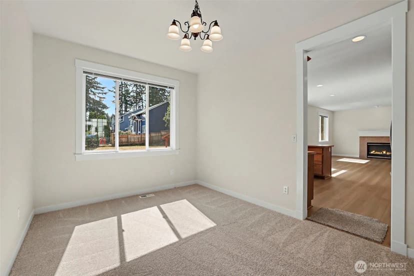 Property photo for 2021 Ne 25th Place, Renton photo 8