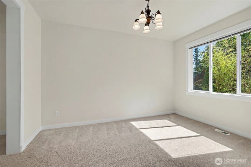 Property photo for 2021 Ne 25th Place, Renton photo 9