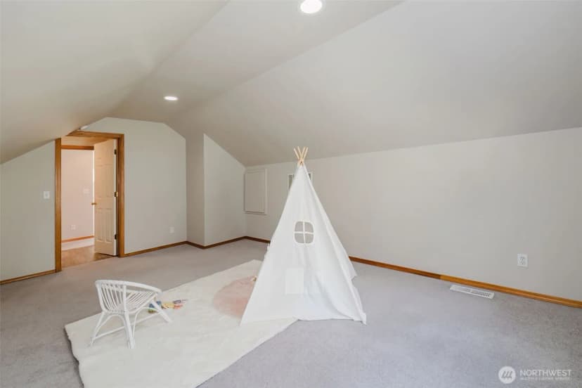 Property photo for 7037 Whistle Lane Ne, Bremerton photo 29