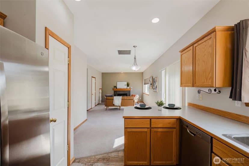 Property photo for 7037 Whistle Lane Ne, Bremerton photo 18