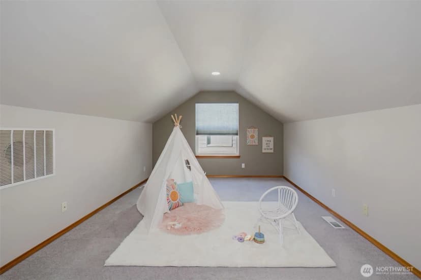 Property photo for 7037 Whistle Lane Ne, Bremerton photo 28