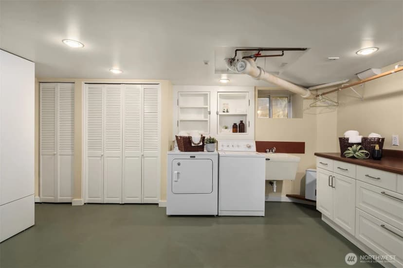 Property photo for 863 E Gwinn Place, Seattle photo 26