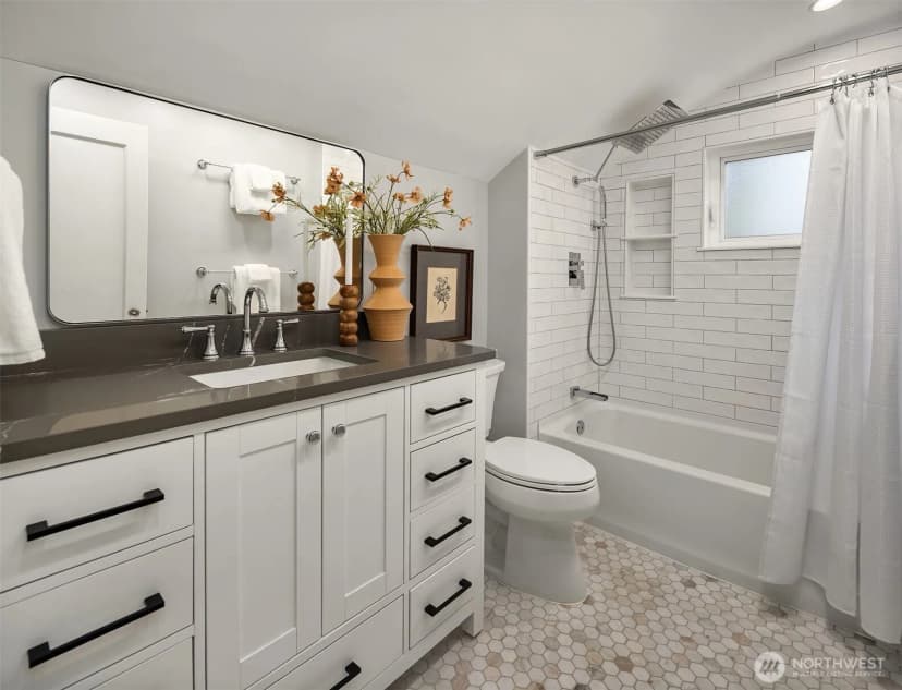 Property photo for 863 E Gwinn Place, Seattle photo 21