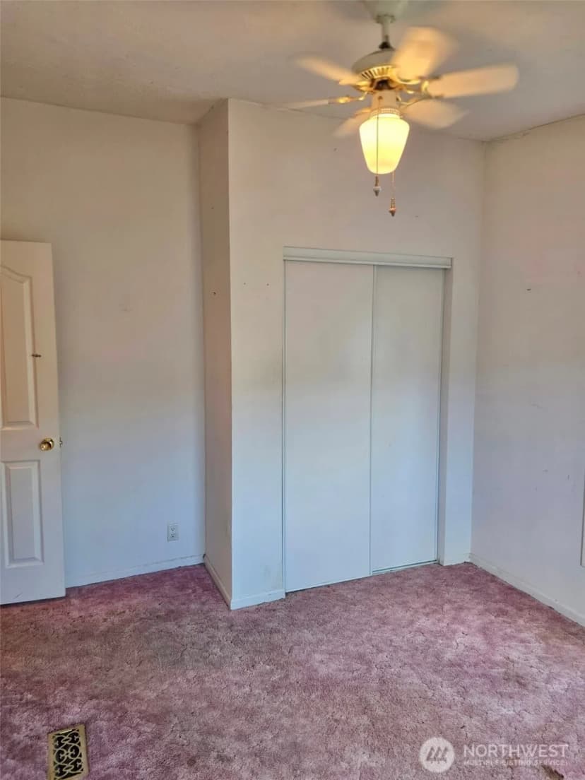 Property photo for 8 Heritage Boulevard, Longview photo 12