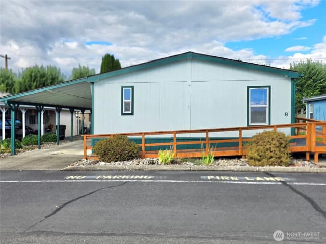 Property photo for 8 Heritage Boulevard, Longview