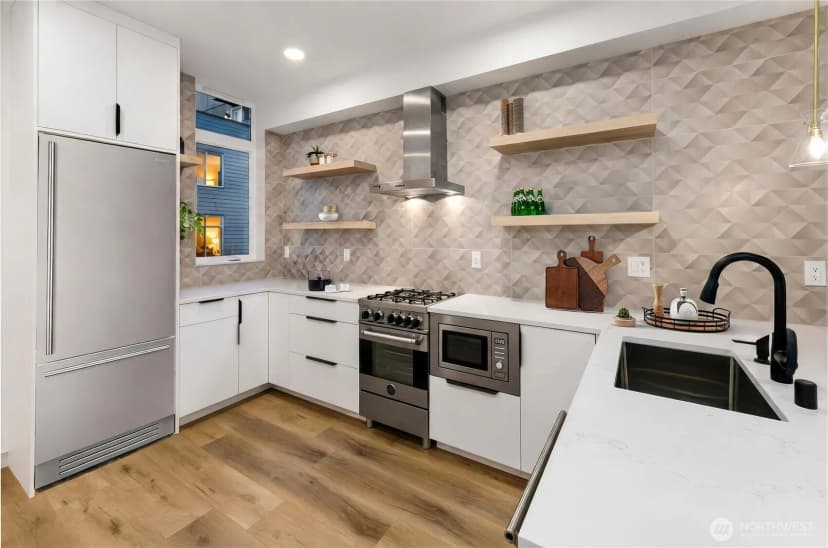 Property photo for 4302 S Holden Street, Seattle photo 9