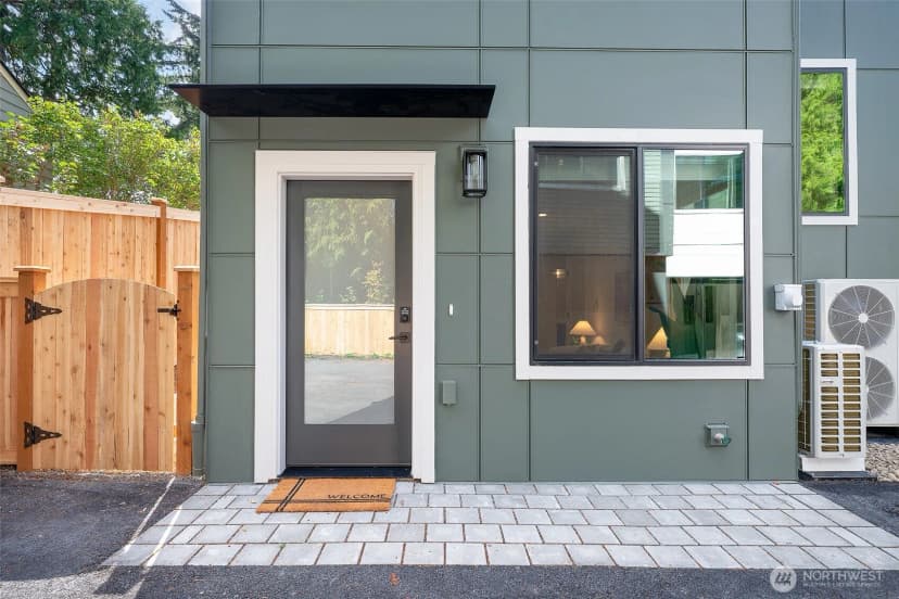 Property photo for 1218 Ne 103rd Street, Seattle photo 29