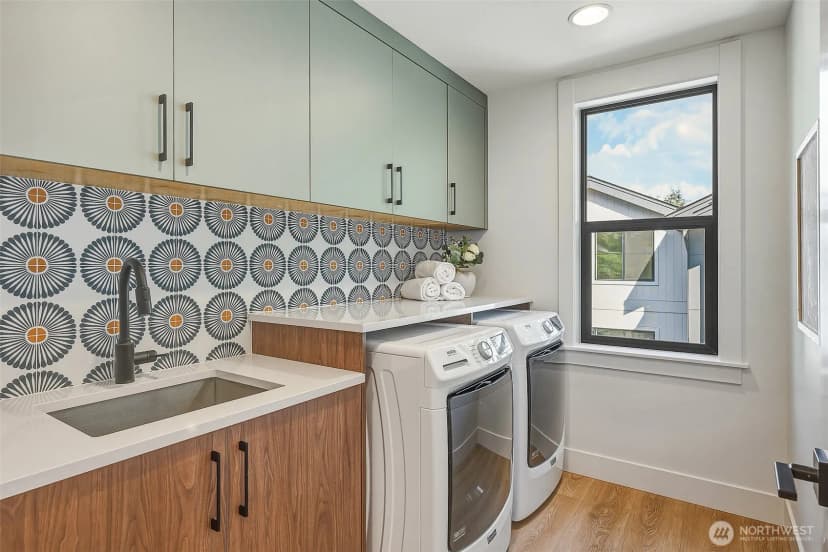 Property photo for 1218 Ne 103rd Street, Seattle photo 19