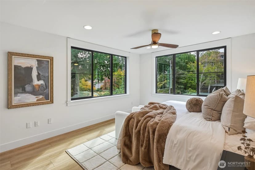 Property photo for 1218 Ne 103rd Street, Seattle photo 12