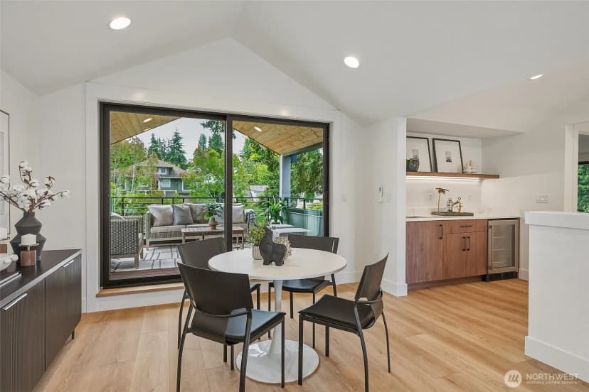 Property photo for 1218 Ne 103rd Street, Seattle photo 21