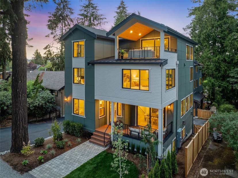 Property photo for 1218 Ne 103rd Street, Seattle