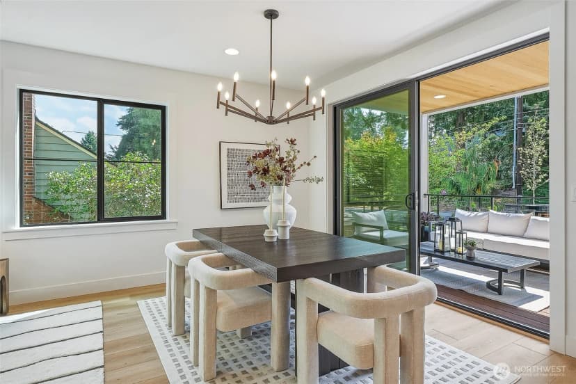 Property photo for 1218 Ne 103rd Street, Seattle photo 11
