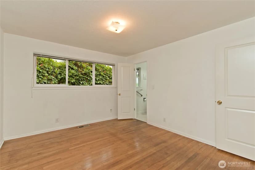 Property photo for 1611 1st Street Se, Auburn photo 8