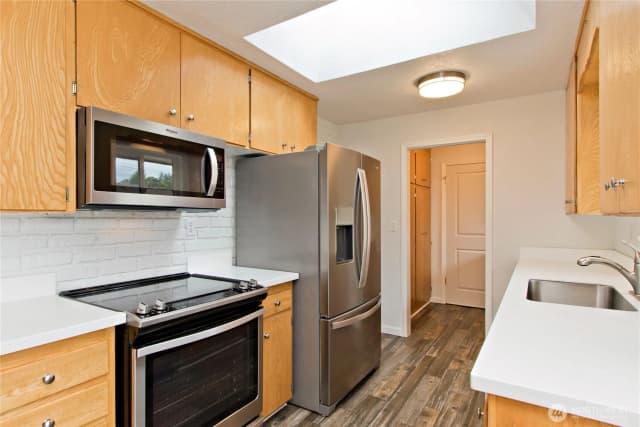 Property photo for 1611 1st Street Se, Auburn photo 4