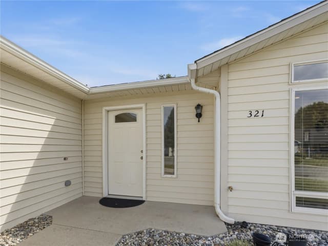 Property photo for 321 S Mary Avenue, East Wenatchee photo 3