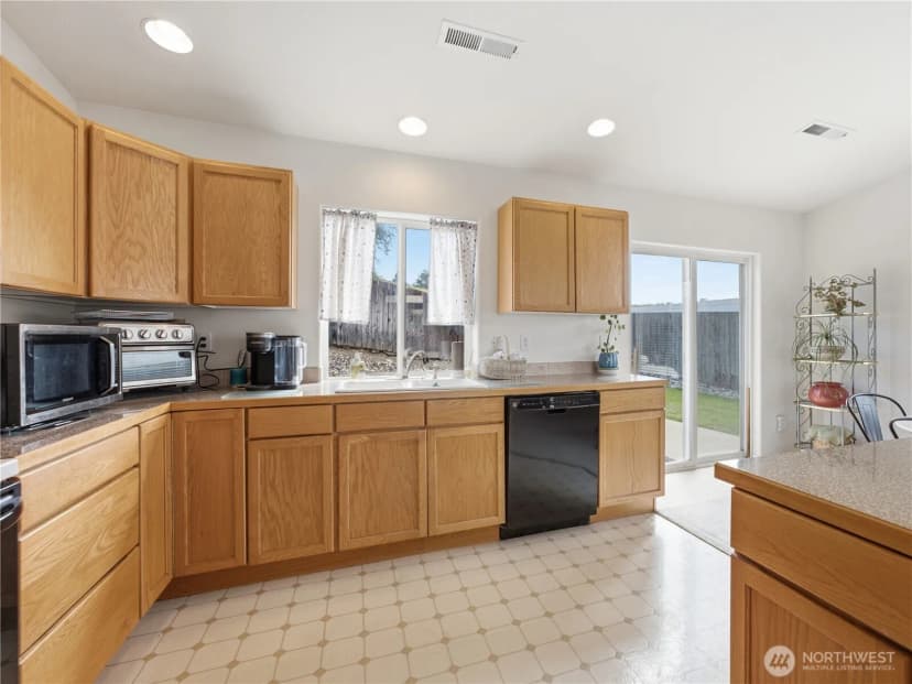 Property photo for 321 S Mary Avenue, East Wenatchee photo 13