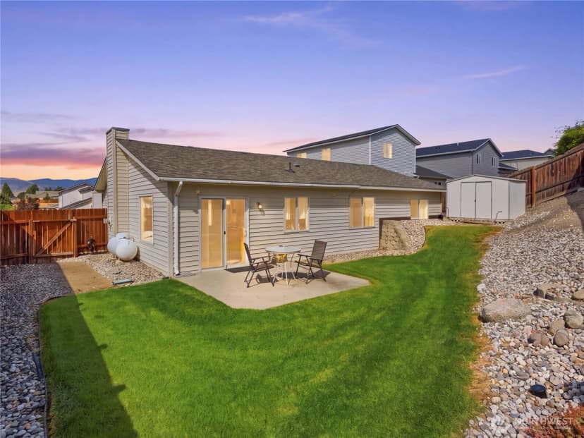Property photo for 321 S Mary Avenue, East Wenatchee photo 23