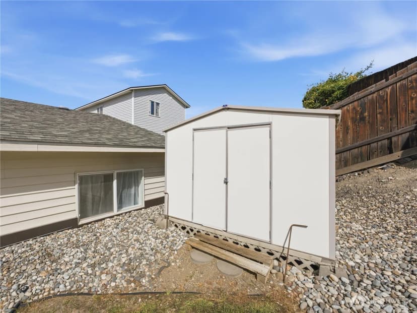 Property photo for 321 S Mary Avenue, East Wenatchee photo 25