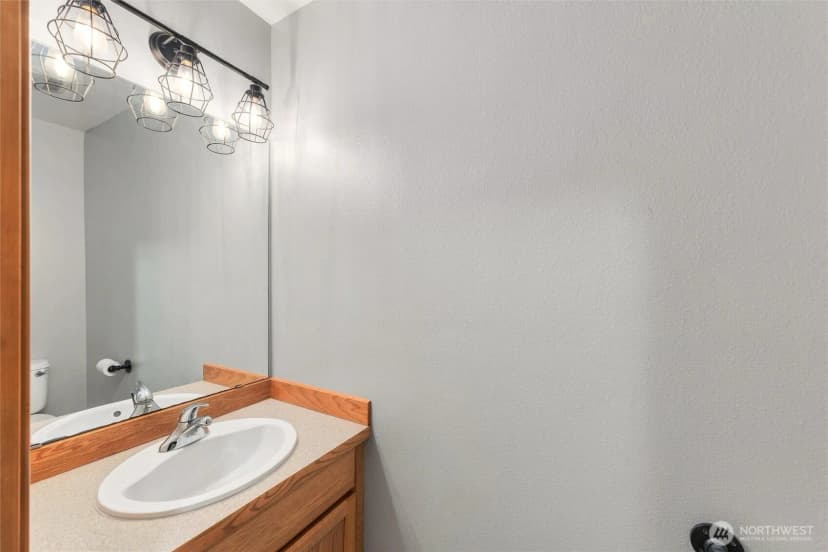 Property photo for 1068 Homestead Drive, Burlington photo 16