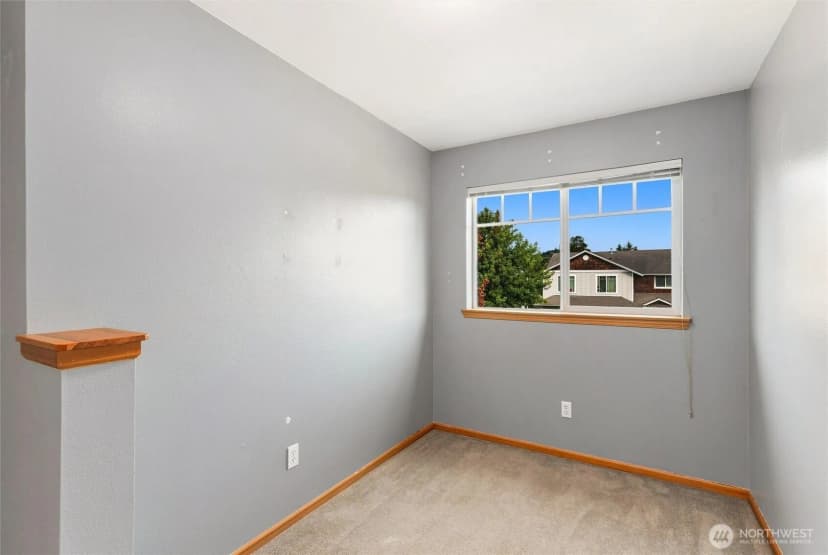 Property photo for 1068 Homestead Drive, Burlington photo 21