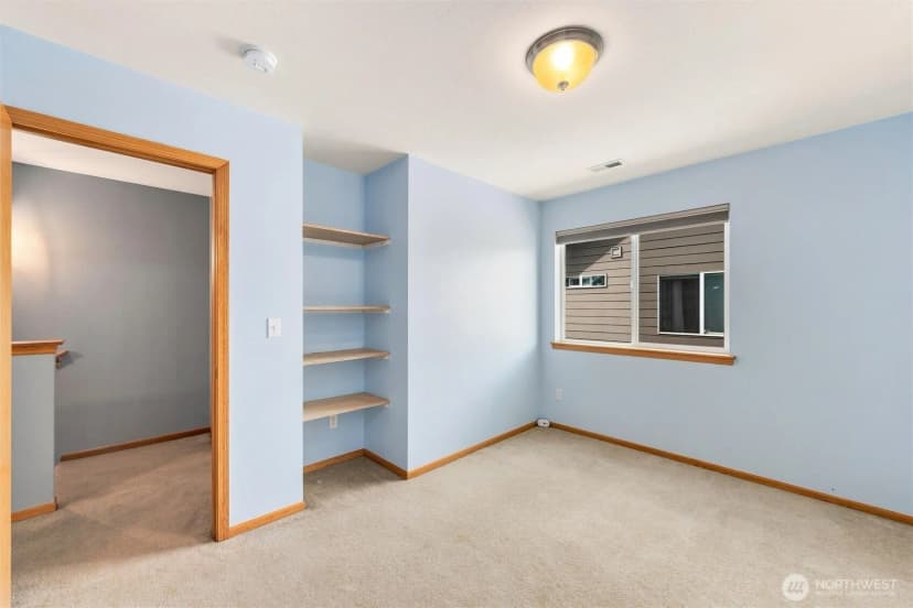Property photo for 1068 Homestead Drive, Burlington photo 24