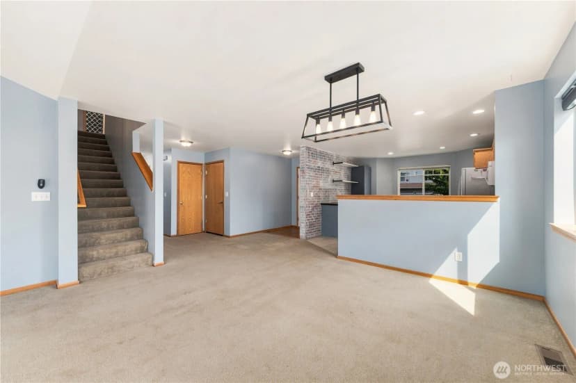 Property photo for 1068 Homestead Drive, Burlington photo 17