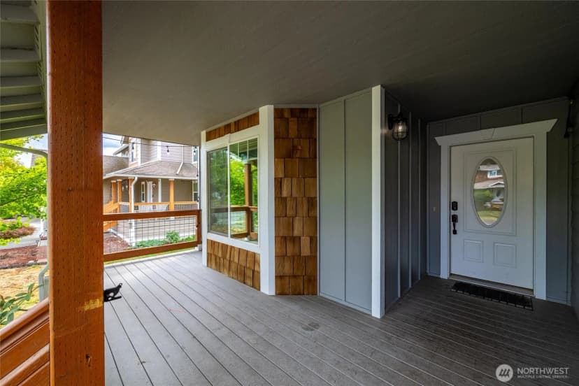 Property photo for 1068 Homestead Drive, Burlington photo 4