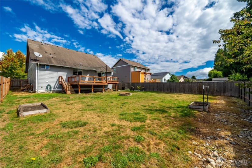 Property photo for 1068 Homestead Drive, Burlington photo 35