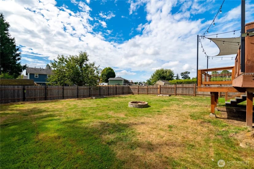 Property photo for 1068 Homestead Drive, Burlington photo 34
