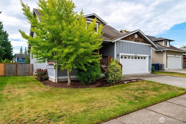Property photo for 1068 Homestead Drive, Burlington photo 2