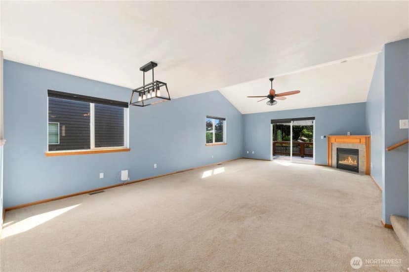 Property photo for 1068 Homestead Drive, Burlington photo 9