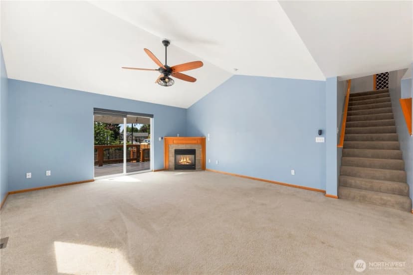 Property photo for 1068 Homestead Drive, Burlington photo 18