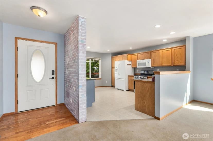 Property photo for 1068 Homestead Drive, Burlington photo 5