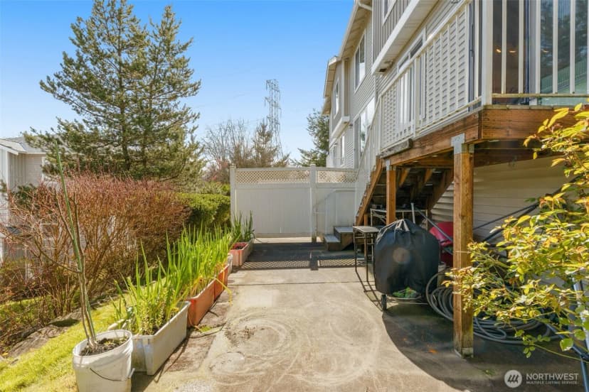 Property photo for 6895 Holly Park Drive S, Seattle photo 25