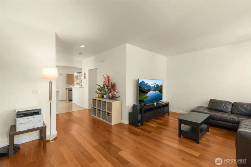 Property photo for 6895 Holly Park Drive S, Seattle photo 6