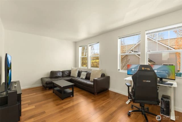 Property photo for 6895 Holly Park Drive S, Seattle photo 5