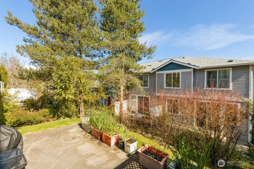 Property photo for 6895 Holly Park Drive S, Seattle photo 28