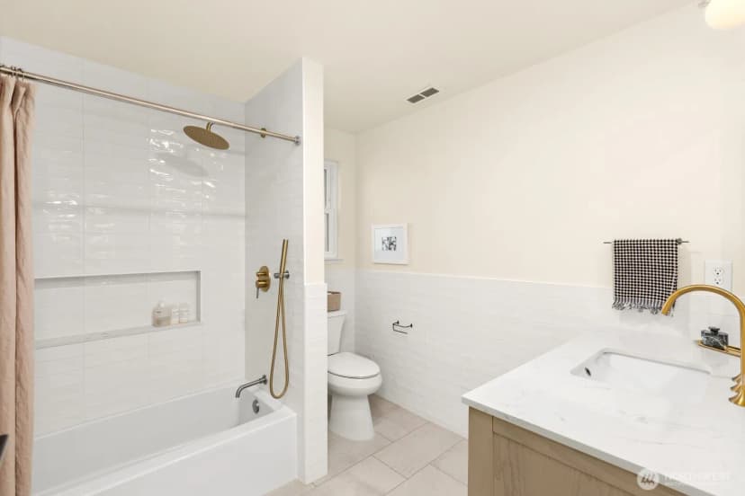 Property photo for 13444 110th Place Ne, Kirkland photo 15