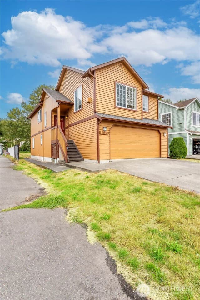 Property photo for 11850 44th Place S, Tukwila photo 2