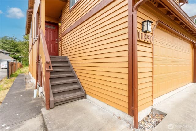 Property photo for 11850 44th Place S, Tukwila photo 3